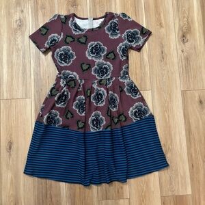 LuLaRoe Pixel Roses 2 Print Dip Amelia Dress woman’s  XL